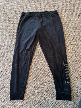 Juicy Couture Black Stretch Leggings with Pink Logo Tag